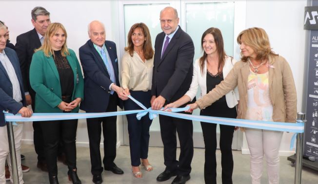 Perotti inauguró las obras de puesta en valor para la internacionalización del Aeropuerto de Sauce Viejo