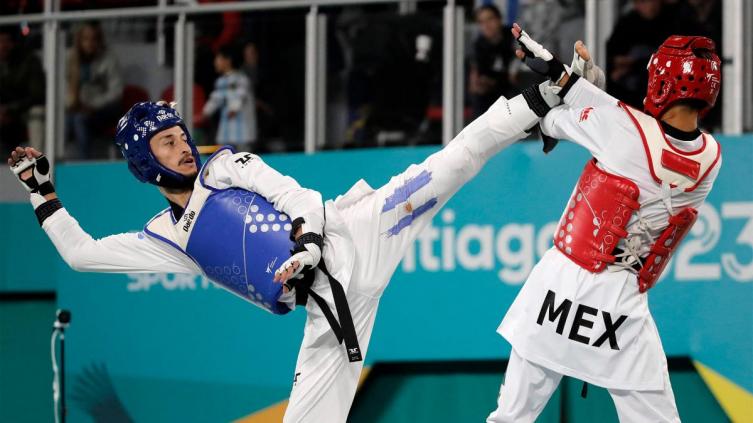 Lucas Guzmán se quedó con la medalla de plata en taekwondo