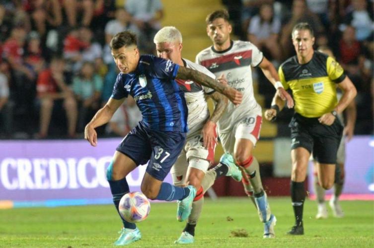 Oficial: Colón pidió jugar con Atlético Tucumán el martes 31 a las 16 horas