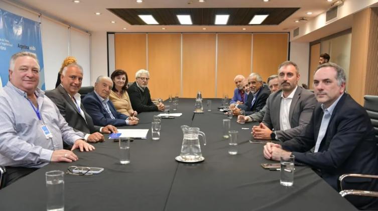 Comercio cerró un aumento del 47% para el último trimestre y el básico será de más de 397 mil pesos