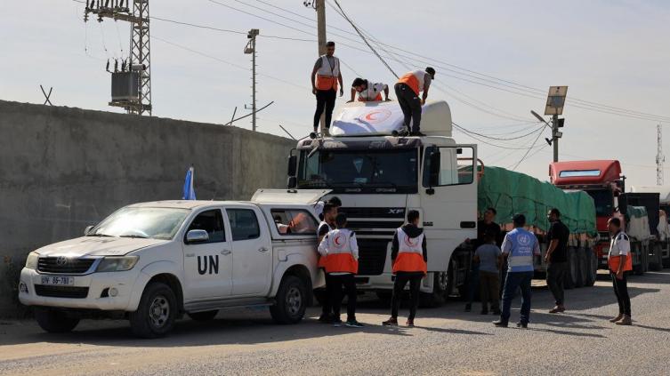 El encargado de ONU para refugiados advirtió que la ayuda a Gaza va 