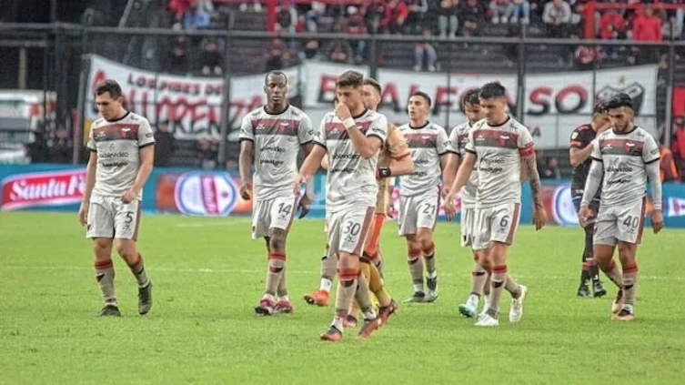 La fecha 12 no comenzó bien para Colón