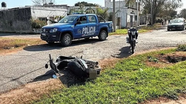 Un hombre murió tras recibir varios balazos desde una moto 