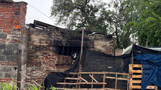 Una mujer está en grave estado tras un incendio en su vivienda