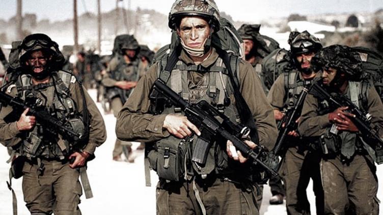El ejercito israelí dijo que tomó edificios gubernamentales en Gaza