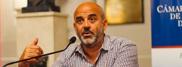 Palo Oliver pidió a la Cámara de Diputados que se le tome juramento a él y no a Giustiniani 