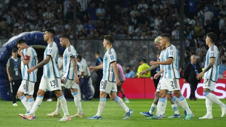 Eliminatorias: Argentina perdió el invicto ante Uruguay por 2 a 0