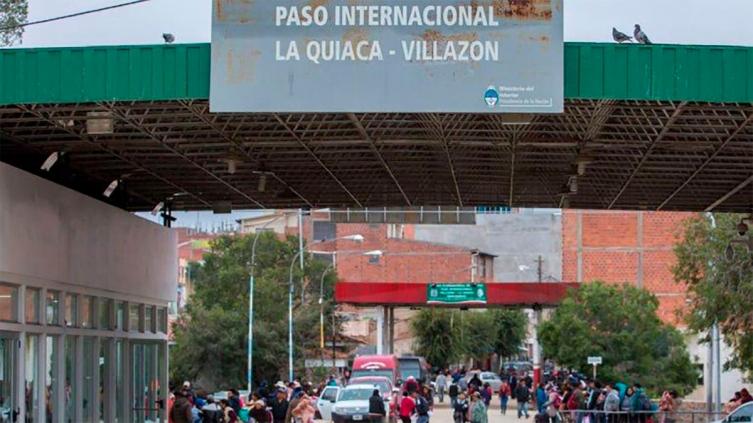 Intentaron ingresar al país con 6 kilos de cocaína y quedaron detenidas