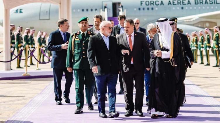 Lula llegó a Arabia Saudita para atraer inversiones de Medio Oriente