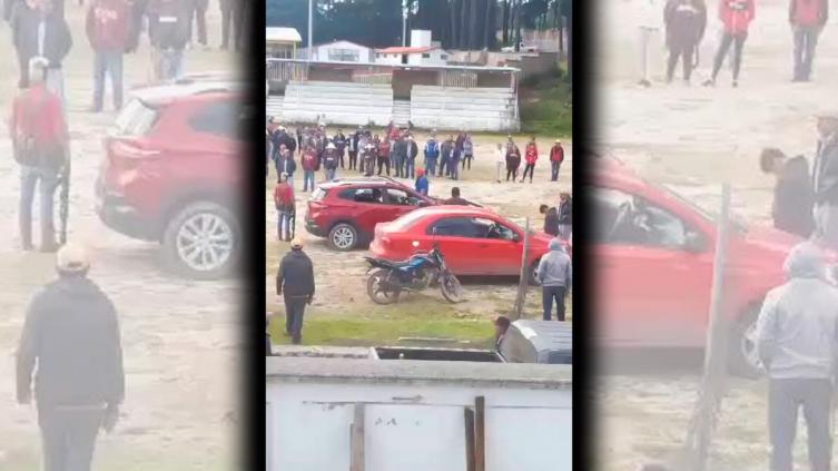 México: un enfrentamiento entre pobladores y presuntos criminales dejó 14 muertos