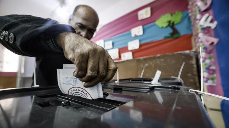 Los egipcios eligen presidente, con Al Sisi como favorito pese a la crisis