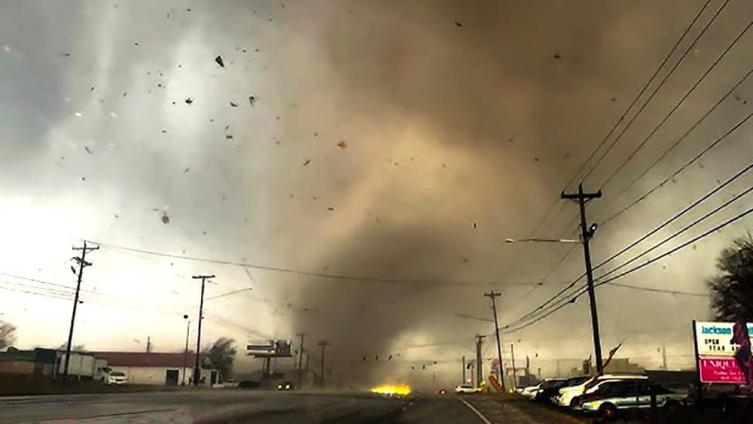 Al menos seis muertos tras el paso de tornados por Tennessee