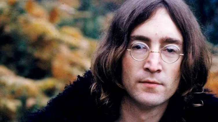 John Lennon: la cifra en la que será vendido un premio Grammy suyo 