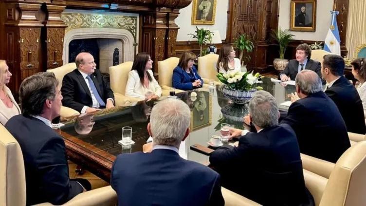 Milei encabezó la primera reunión de gabinete de su Gobierno