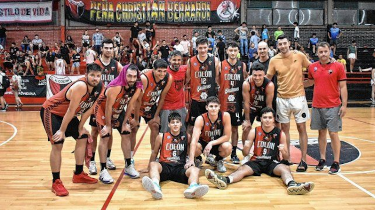 Torneo Oficial de Básquet: Colón es el primer finalista