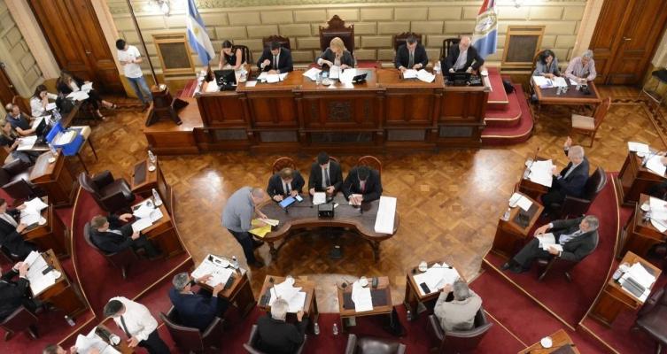 El Ejecutivo convocó a la Legislatura de Santa Fe a Extraordinarias con temas económicos