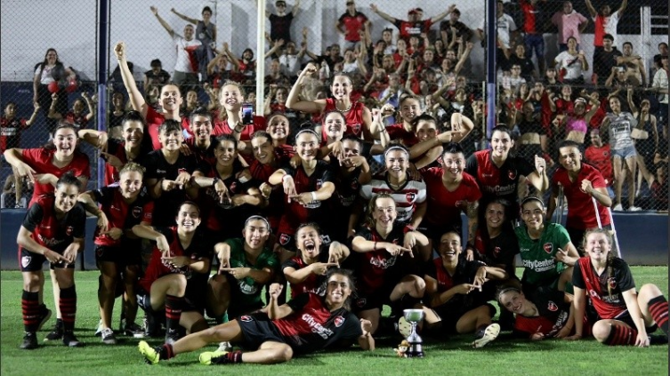 El femenino de Newell ´s ascendió por primera vez en su historia