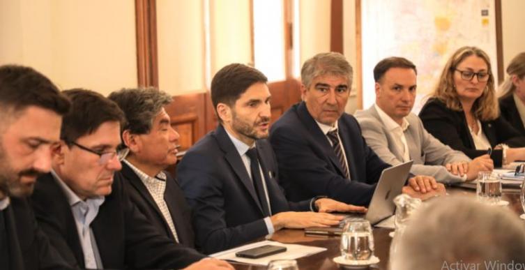 Pullaro encabezó la primera reunión de la Junta Provincial de Protección Civil