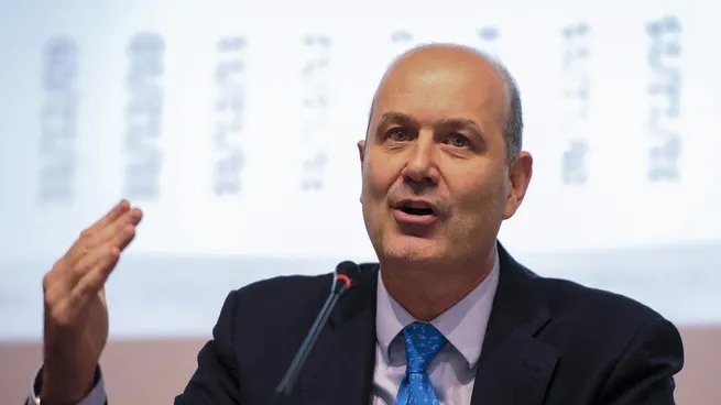 Federico Sturzenegger defendió los cambios por DNU: 