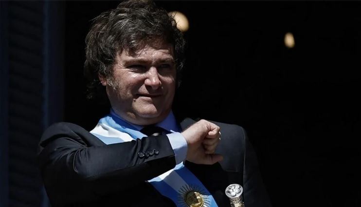Presentaron el primer amparo ante la Justicia contra el DNU de Milei