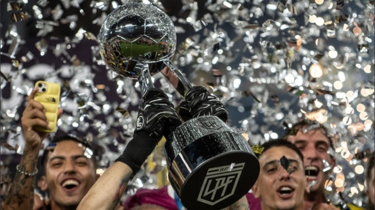 La campaña solidaria de Central para socios campeones
