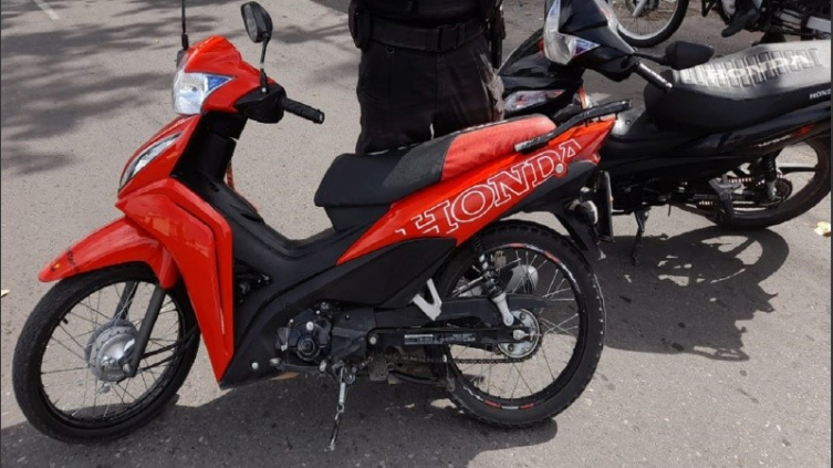 Video: impactante persecución en moto con cuatro detenidos en Rosario