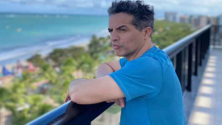 El jugado cambio de look de Angel de Brito para el 2024