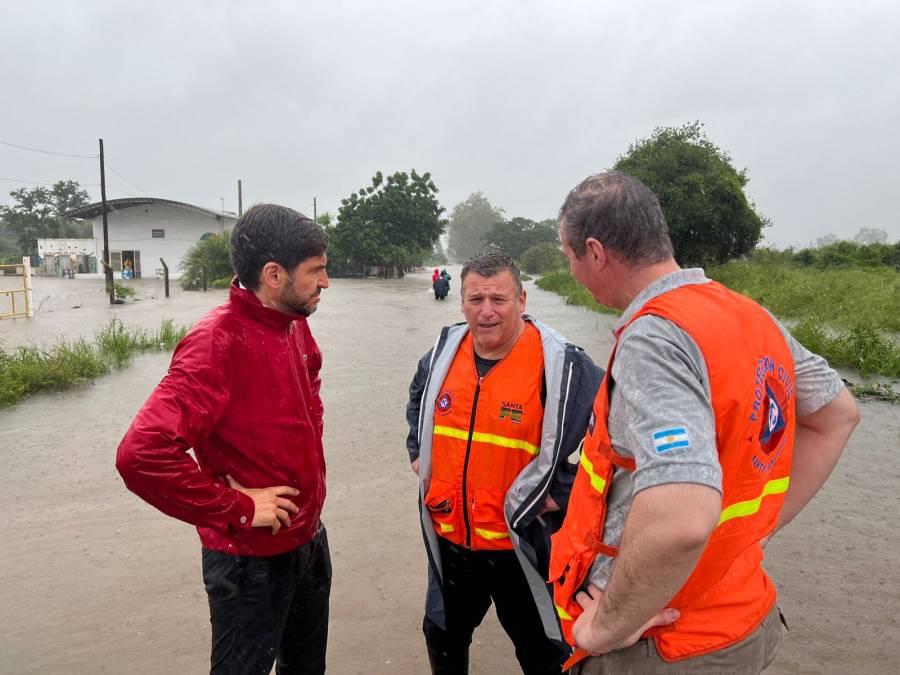Pullaro encabeza en Reconquista una reunión del Comité de Emergencia Hídrica