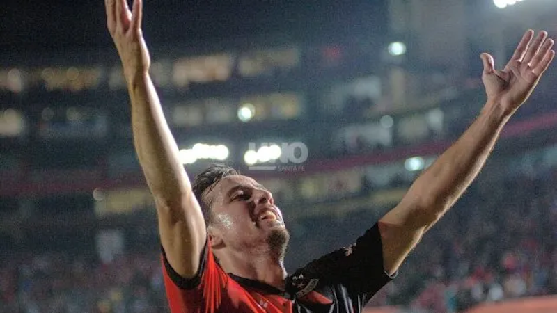 Bernardi está cerca de incorporarse a Colón