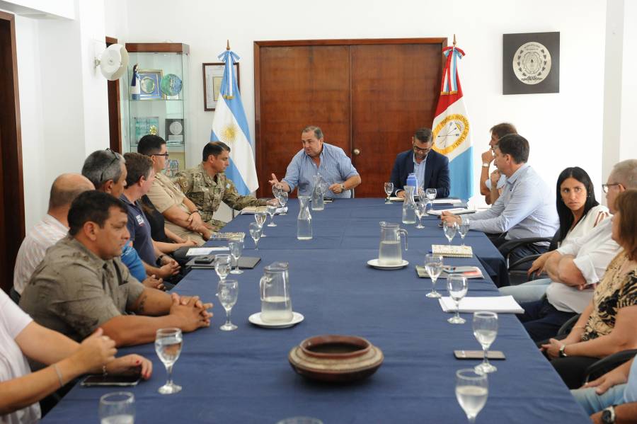 Se realizó una nueva reunión para sacar los camalotes en la Laguna Setúbal