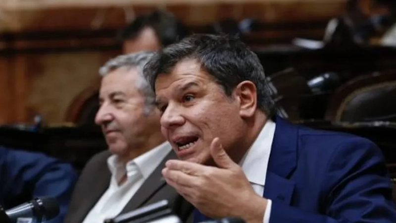 La UCR: entre rechazar la Ley Ómnibus y la sintonía con la sociedad