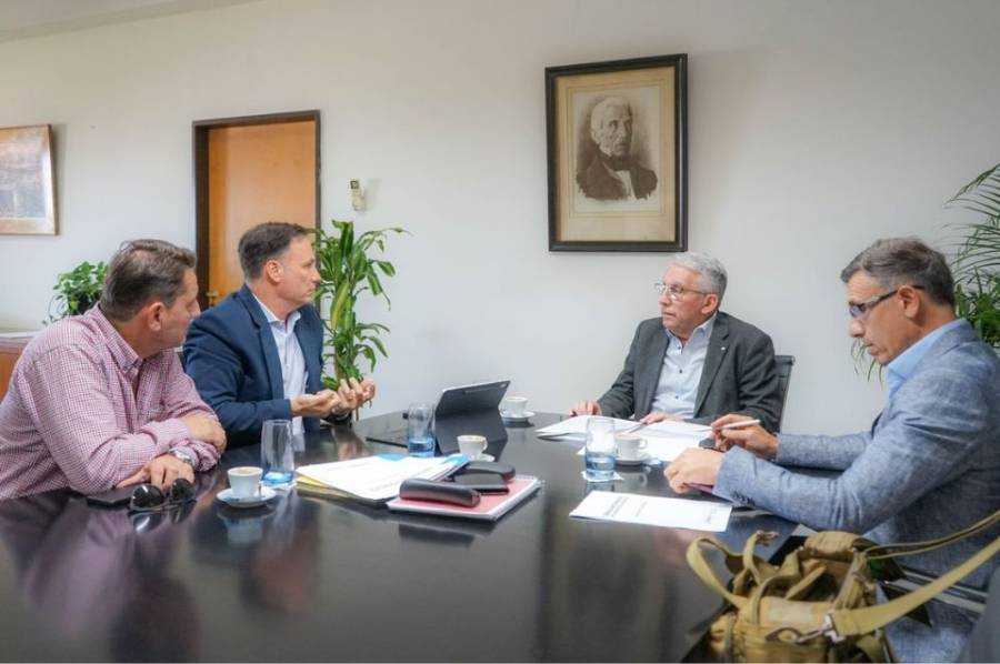 Enrico: “Trajimos el pedido de los santafesinos para que se reparen las rutas nacionales”