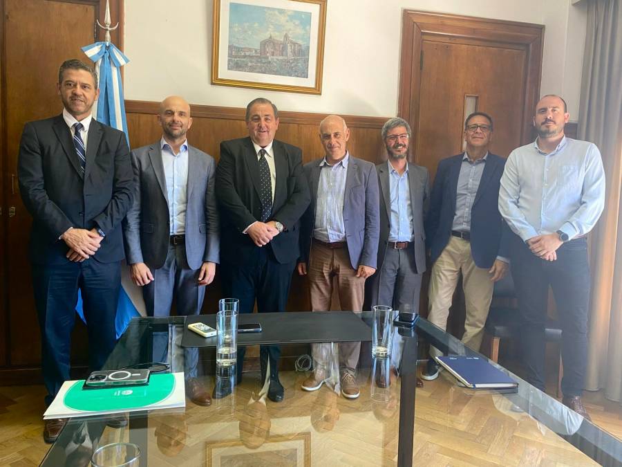 Poletti afirmó que habrá una suba en el boleto pero aclaró que no será de 700 pesos
