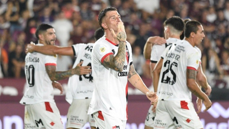 Newell ´s derrotó a Lanús como visitante