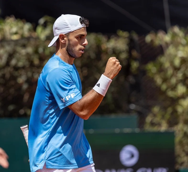 Cerúndolo abrió la serie de Copa Davis ante Kazajistán con un triunfo