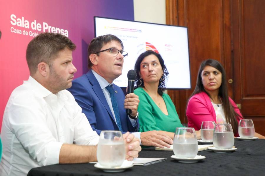 El Gobierno provincial llamó a un Acuerdo Santafesino por la Alfabetización