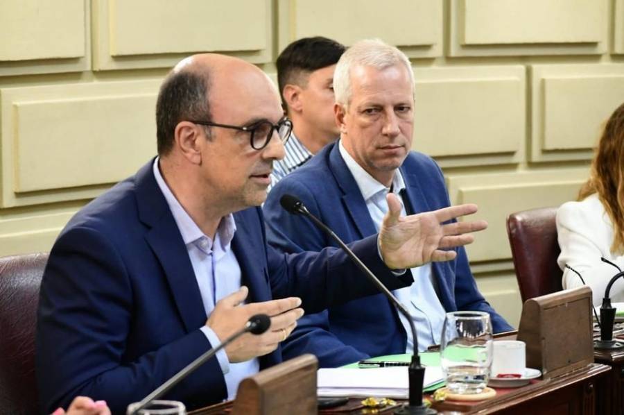 Media sanción al juicio por jurados en Diputados