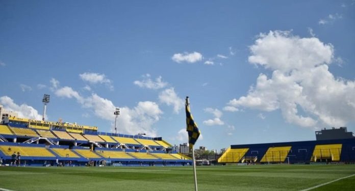 Colón juega el primer partido de visitante frente a Atlanta, en Villa Crespo