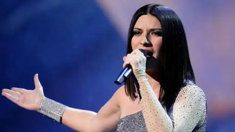 El concierto de Laura Pausini en París sufrió un atentado