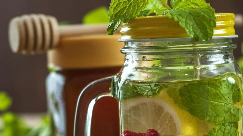 Los mejores tés medicinales fríos para el verano
