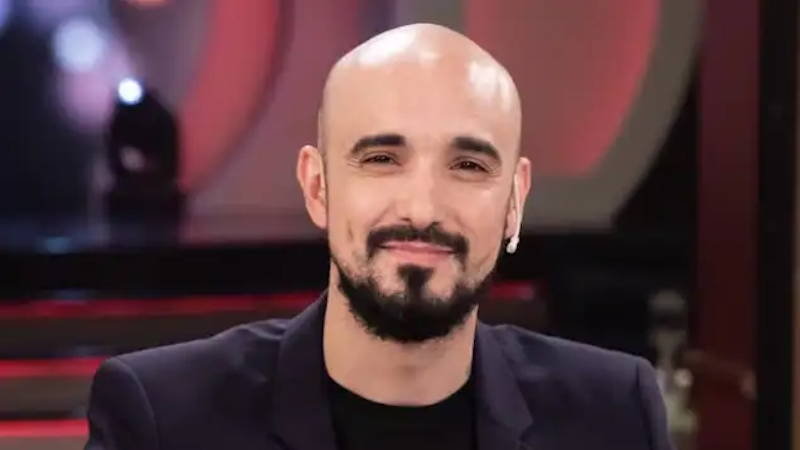 Abel Pintos respondió con una canción por los recortes en la cultura