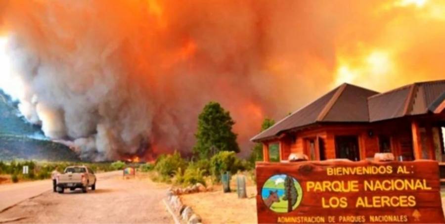Chubut le pidió colaboración al FBI para investigar los incendios en el parque nacional Los Alerces