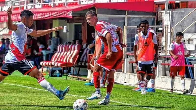 Gianfranco Cabrera dejará Unión para jugar en el ascenso