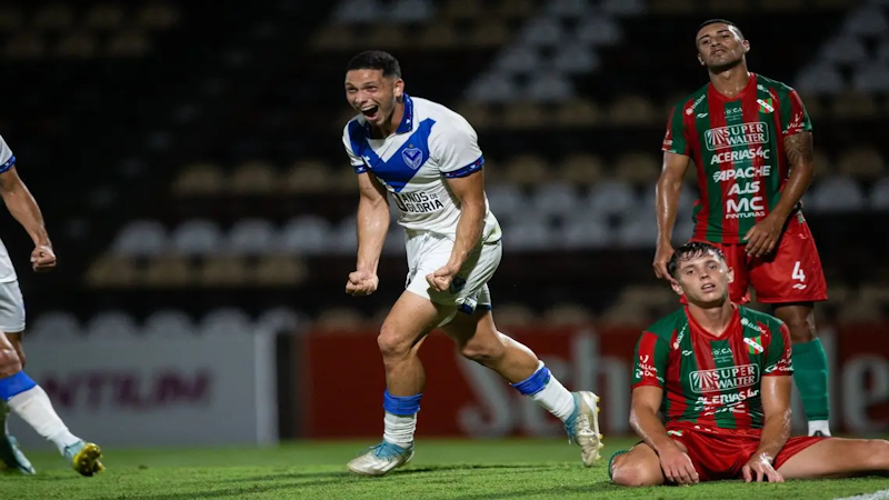Copa Argentina: Vélez venció a Sportivo Las Parejas y avanzó de ronda