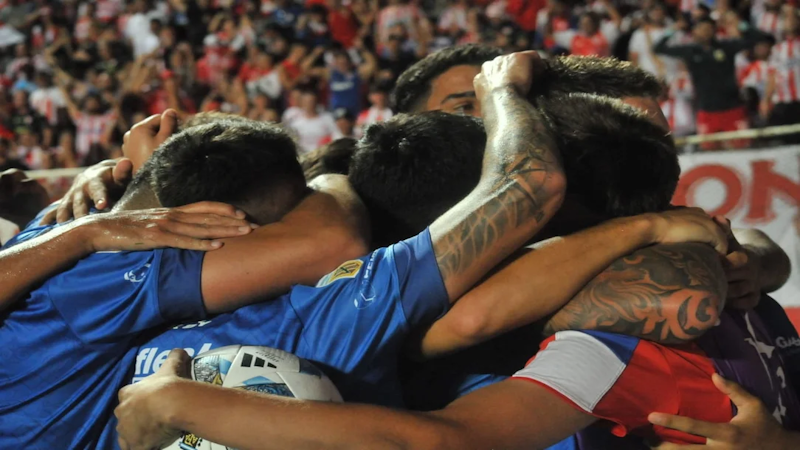 Unión ganó por goleada a Independiente Rivadavia con una merecida victoria