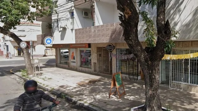 Robaron $500.000 y 3.000 dólares en un departamento en barrio Constituyentes