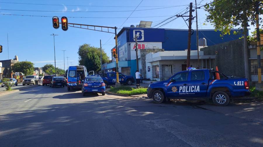 Al menos tres detenidos alojados en la comisaría Novena resultaron heridos tras una pelea