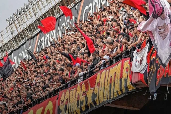 Colón vende entradas para el duelo ante Aldosivi