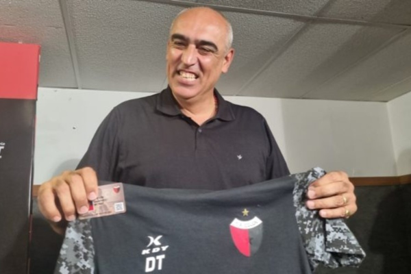 Iván Delfino protagonista principal del presente de Colón