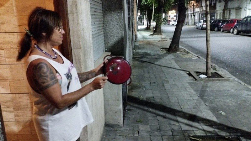 Bocinazos y cacerolazos en casi todo Rosario en reclamo de seguridad después de otro día de terror